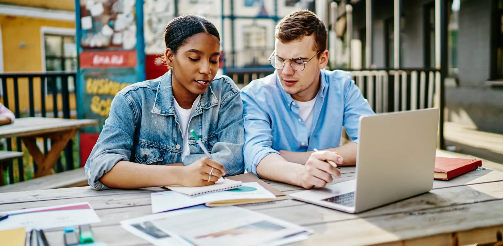 College Prep Center image 66 (name IMG Should You Apply for Early Action or Early Decision .jpg)